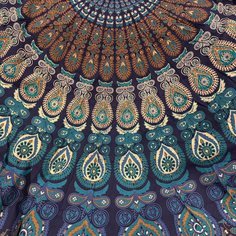 NIP Mandala Tapestry Boho Labhanshi Indian Wall Decor Blanket! Beach Dorm Picnic